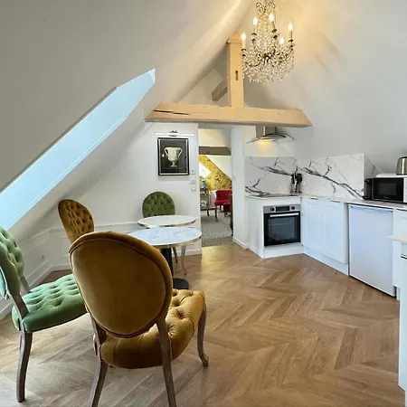 Le Tardif, Noble 4*