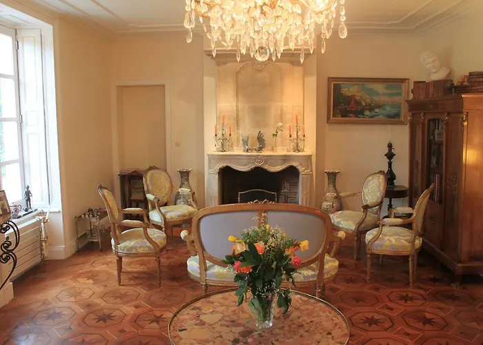 Le Tardif, Noble Casa de hóspedes