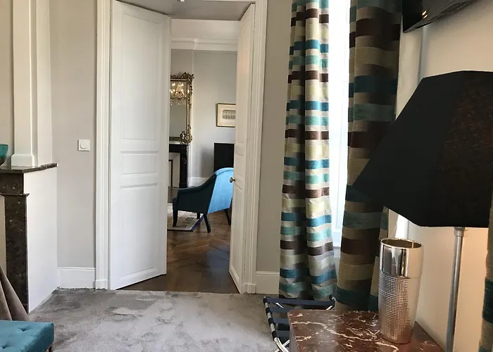 Le Tardif, Noble Casa de hóspedes 4*