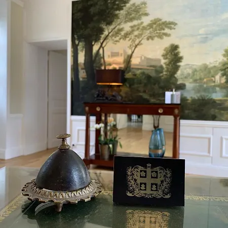 Le Tardif, Noble באיו