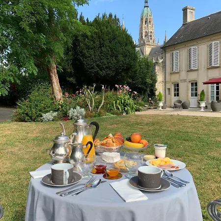 Le Tardif, Noble Bayeux