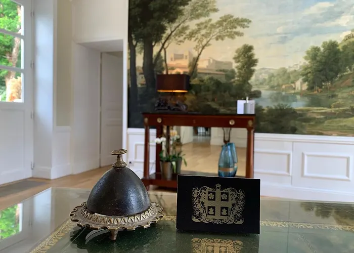 Le Tardif, Noble באיו