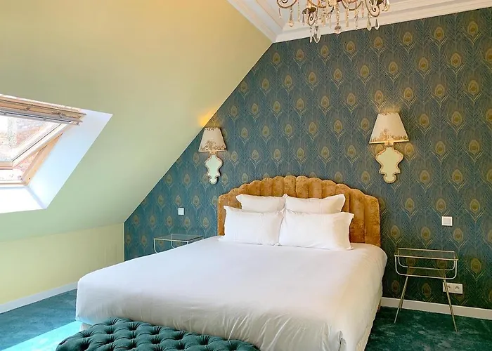 Le Tardif, Noble באיו