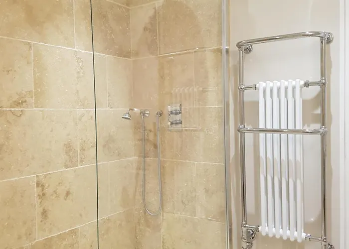 Le Tardif, Noble באיו