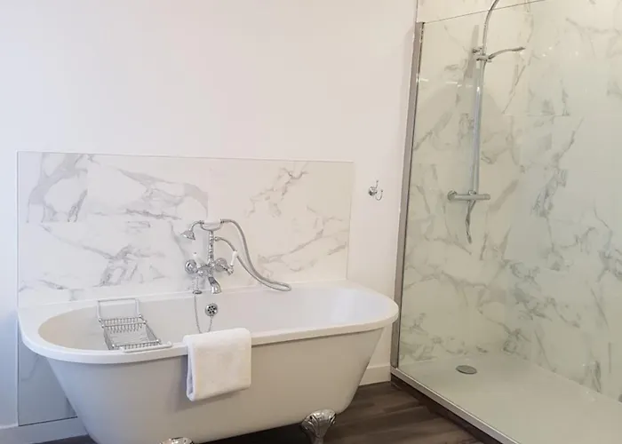 Le Tardif, Noble בית הארחה